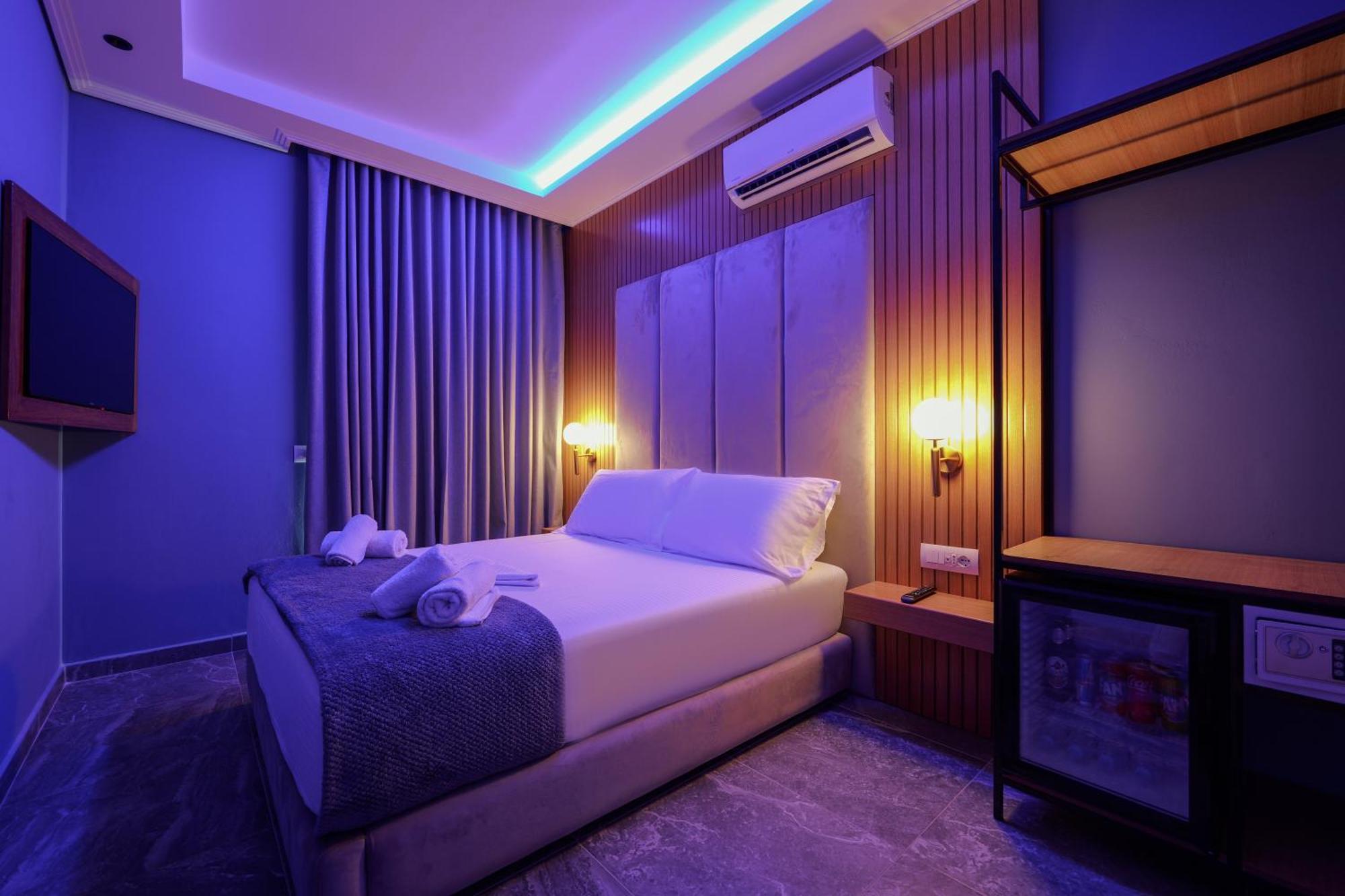 Hotel Piramida Ksamil Luaran gambar