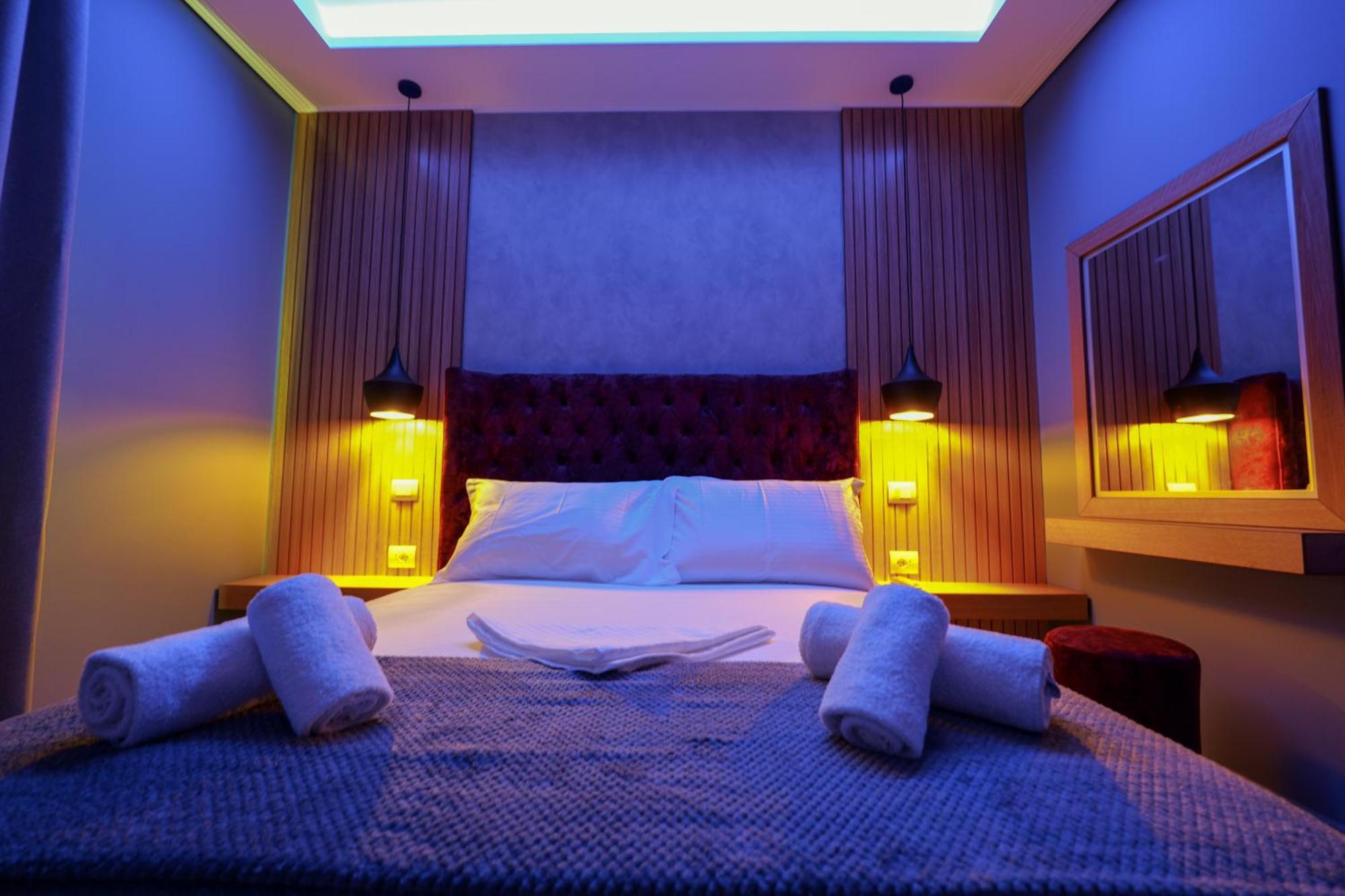 Hotel Piramida Ksamil Luaran gambar