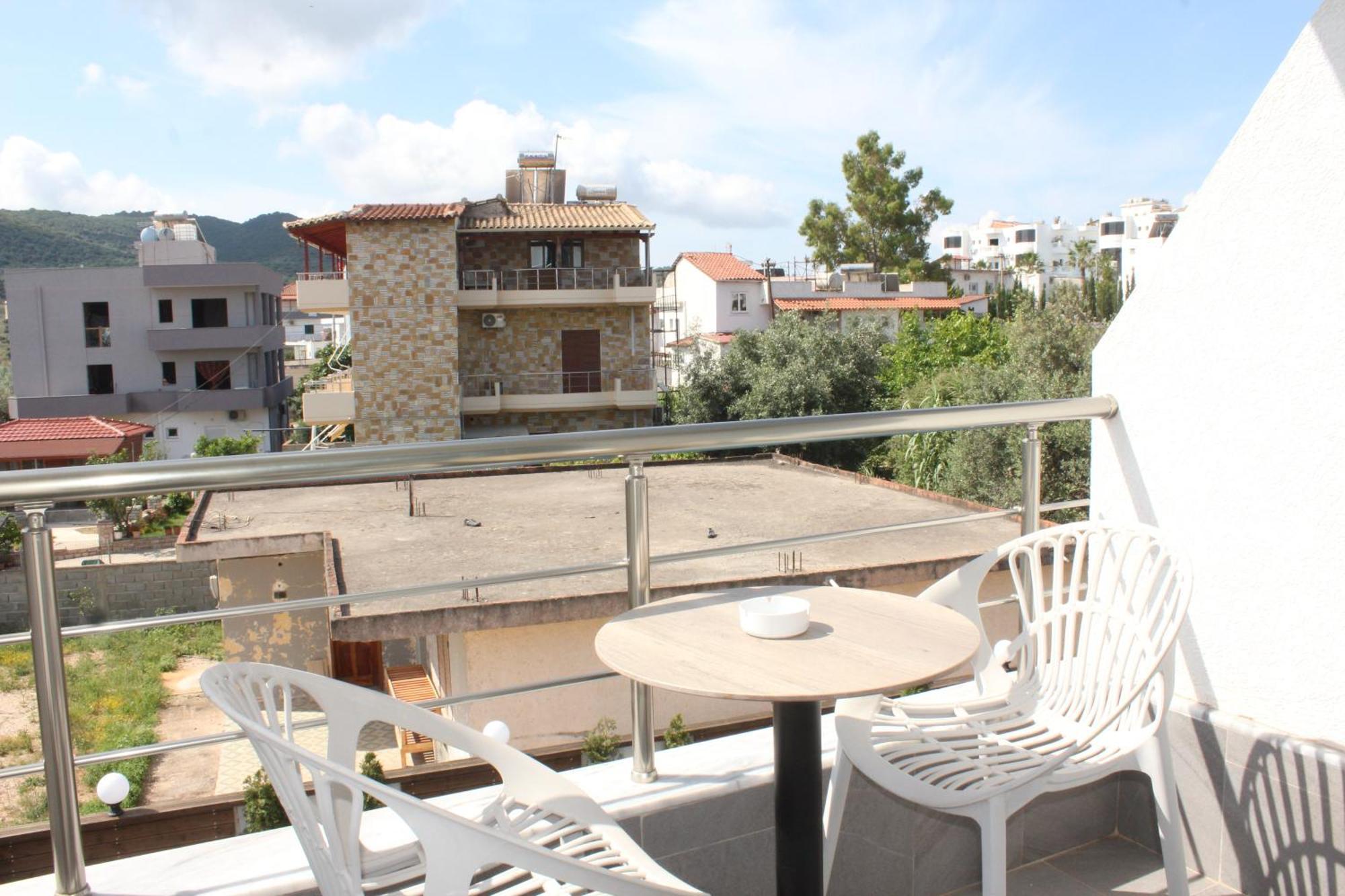 Hotel Piramida Ksamil Luaran gambar